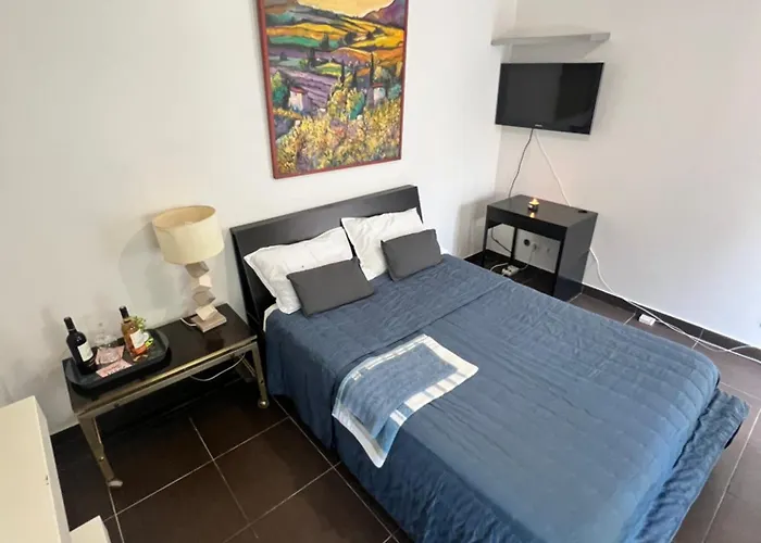 Renovated Gem 15 Mins Train To Paris
