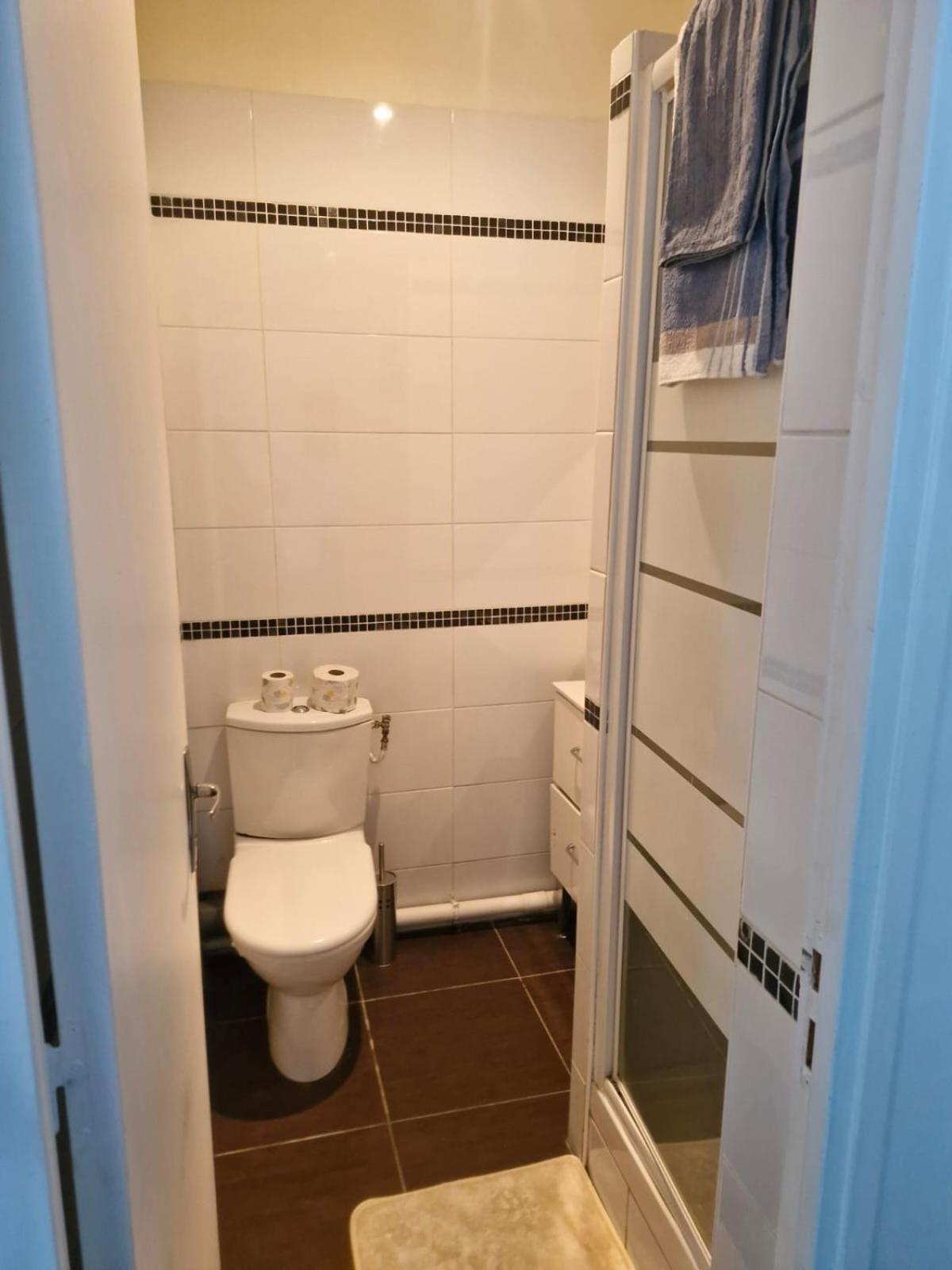 Apartment Renovated Gem 15 Mins Train To Paris Sarcelles